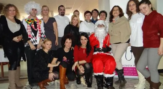 https://asociatia-anais.ro/de-craciun-daruieste-din-suflet-decembrie-2013/